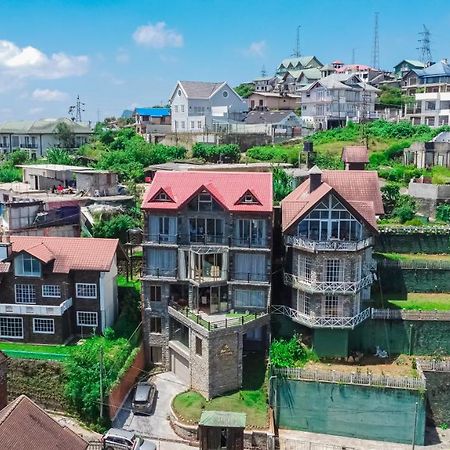 Отель Baron Luxury Boutique Нувара-Элия Экстерьер фото